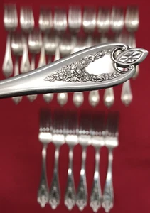 24 Pc 1911 OLD COLONY Silverplated SALAD & LUNCHEON FORKS 1847 Rogers Bros - Picture 1 of 8
