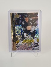 2020-21 Upper Deck Extended Speckled Rainbow Foil David Pastrnak