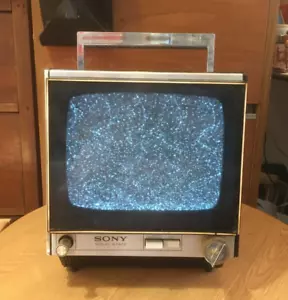 VINT. PROP SONY SOLID STATE TRANSISTOR TV RECEIVER MOD.9-90UB WORKING FAIR COND. - Picture 1 of 23
