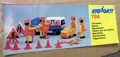 Majorette ~ Majokit ~ #784 ~ ROAD WORKERS ~ accessories ~ truck  ~ 1980s - Image 1 of 3