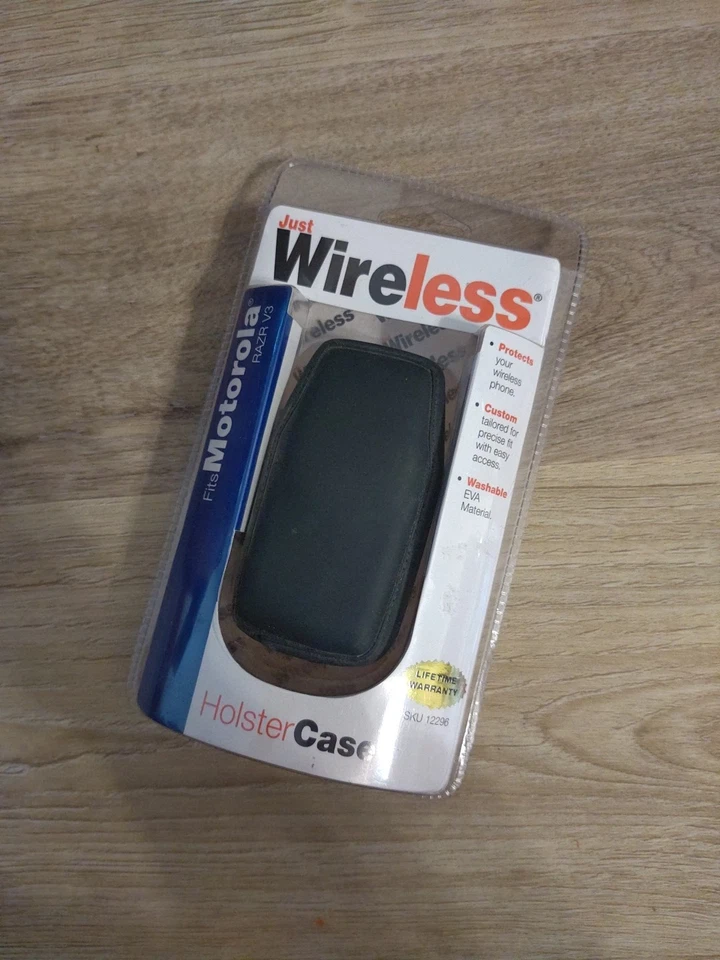 Just Wireless Holster Case for Motorola RAZR V3 Series - Image 1 of 2