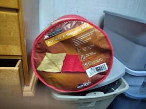 Ozark Trail Warm Weather Sleeping Bag Red 40-60 degrees * - Picture 1 of 3