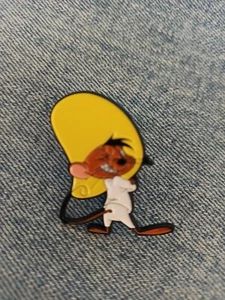 SPEEDY GONZALES- ENAMEL PIN-UNBRANDED -SHIP ALL THE PINS YOU BUY FOR $4.99 - Picture 1 of 2