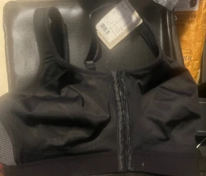 AMOENA~44B BlackSFront Close Wirefree  Bra. New - Picture 1 of 4