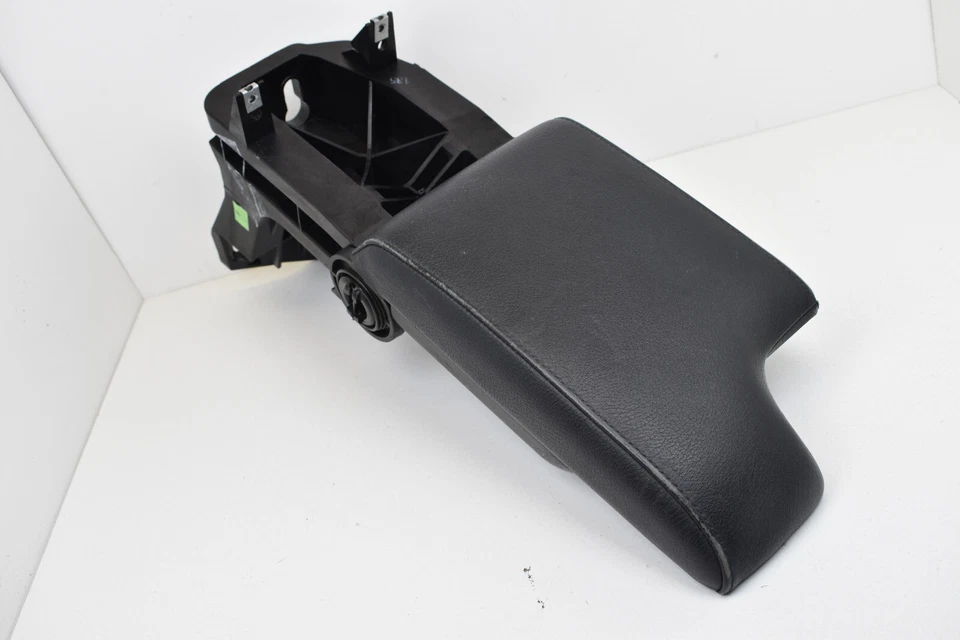 Оригинальная черная кожаная крышка подлокотника для центральной консоли BMW 325i 2001-2005 годов выпуска - Изображение 1 из 4