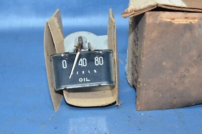 Nuevo de Lote Antiguo Mopar 1942 1946-1948 Chrysler Manómetro de Aceite Cara Negra Escritura Letras Foto 1 de 4