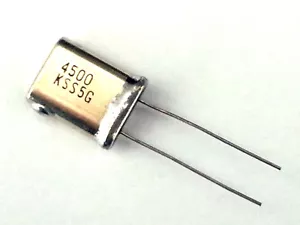 25x 4.5Mhz Crystal - 4500Khz - NOS - Picture 1 of 2