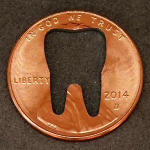Lucky penny with tooth cut out - Picture 1 of 1