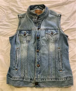 VINTAGE LEVI'S LEVI STRAUSS MED 8/10 SIGNATURE DENIM VEST COTTON LEATHER PATCH - Picture 1 of 4