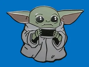 Fantasy Pin Disney Star Wars Mandalorian Yoda The Child Grogu Holding a Tea Cup - Picture 1 of 2