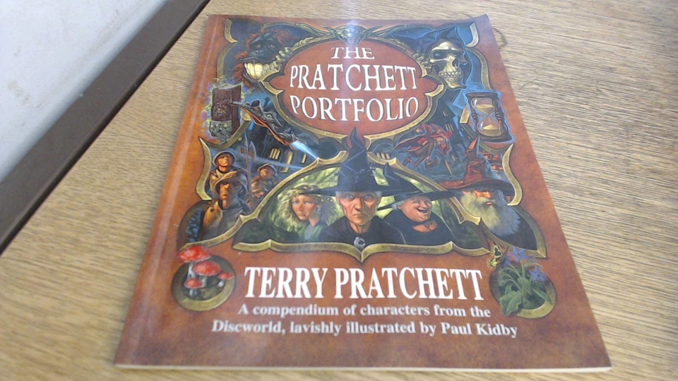 The Pratchett Portfolio (Discworld) - paperback Pratchett, Terry|Kidby, Paul Foto 1 de 1