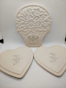 Pfaltzgraff 3 piece Trivet Set Basket of Flowers & 2 Hearts Matching Set - Picture 1 of 5