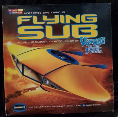 FLYING SUB: 1:32 Voyage to the Bottom of the Sea Model Kit /  Moebius 817 (KR) - Image 1 of 2