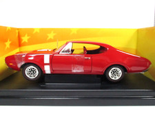 ERTL - AMERICAN MUSCLE - 1968 OLDSMOBILE CUTLASS 442 - 1/18