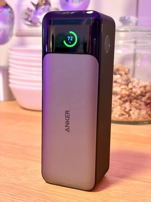 Anker Prime 737 Power Bank, 140W, 24.000 mAh mit 2× USB-C + 1× USB-A und Display - Bild 1 von 4