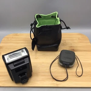 Olympus T-32 elektronisches Blitzgerät mit Ledertasche und Pilot 2 Belichtungsmesser. - Bild 1 von 18
