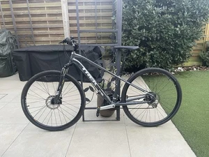 Trek Hybrid Dual Sport 1 15.5 Inch Frame 28 Inch Wheels Bike 2018-2019 - Picture 1 of 7