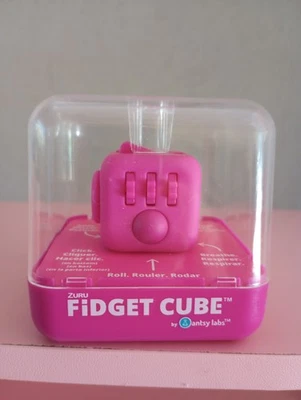 ZURU Fidget Cube Pink di Antsy Labs - Roll Click Breathe Glide Spin Flip, nuovo - Immagine 1 di 4