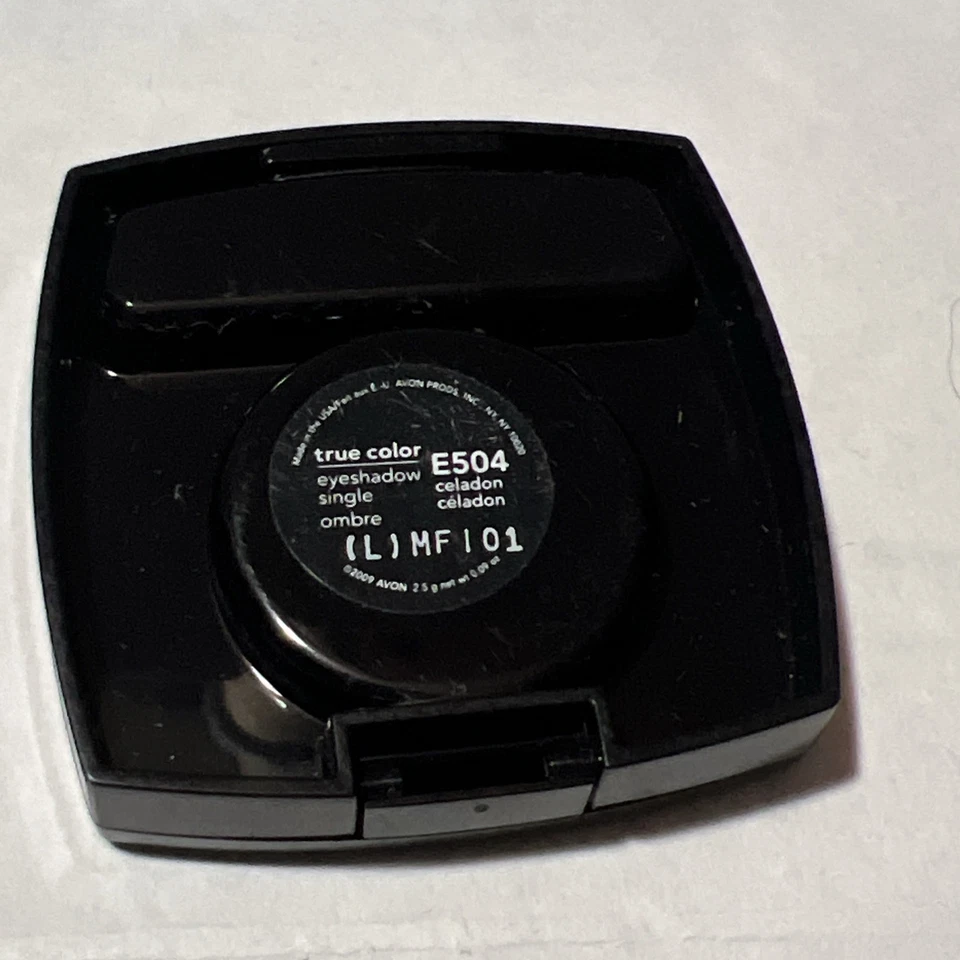 Avon True Color Eyeshadow Single, Celadon E504 09 oz- New - Image 1 of 1