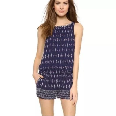 Mameluco Joie Kayture bordado seda azul marino diseño Ikat mameluco sin mangas pequeño Foto 1 de 4