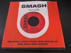 Dee Jay & The Runnaways She's A Big Girl Now NM Original 45RPM Smash Record 1966 - Picture 1 of 3