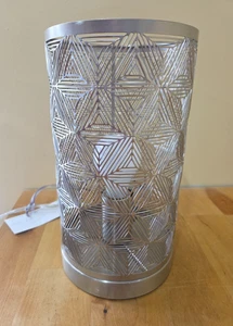 Silver Metal Flower/Star Pattern Open Top Table Lamp by Grandview Gallery - Picture 1 of 3