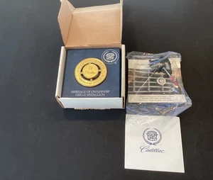 Cadillac Motor Car Division Heritage of Ownership Grille Medallion IV 1992-1994 - Foto 1 di 8