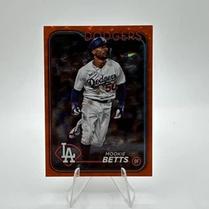 2024 Topps Series 1 MOOKIE BETTS #250 ORANGE FoilBoard /299 Dodgers - Picture 1 of 3