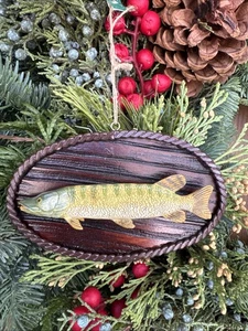 Juego de adornos navideños de vacaciones de pesca -2 grandes regalos pescadores almizcle y mosca - Imagen 1 de 6