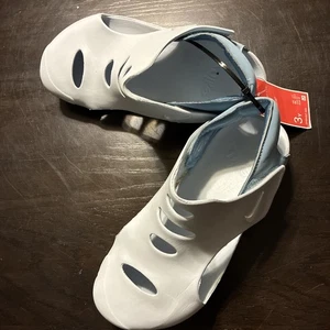 Nike Kinder 3Y Sunray Protect 3 Sandalen Aura Weiß Getragen Blau Neu mit Etikett UK 2,5 - Bild 1 von 4