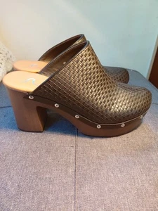 New Basket weave Studded Clogs Western Shoes, Woman’s Size 8 - Picture 1 of 7