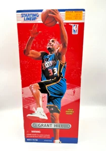Figura Posable Grant Hill 12" Alineación Inicial 1997 Detroit Pistons Como Nueva En Caja Original - Imagen 1 de 4