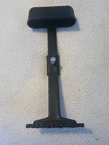 Plastic 6 Arrow Quiver - Picture 1 of 3