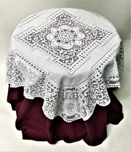 Classic Canterbury Lace Table Topper Tablecloth White 36 x 36" Factory IRREG. - Bild 1 von 6