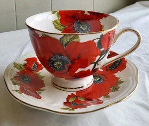 Grace's Teaware Teacup and Saucer Red Poppy Poppies Floral Gold Trim - Picture 1 of 12
