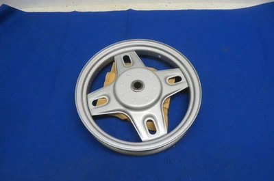 NOS Yamaha # 14T-25390-01-35 RUEDA, SH50 RAZZ, CA50 RIVA, 1983-2001 Foto 1 de 4