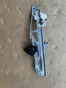 2014-2020 Chevrolet Impala Side Power Window Regulator & Motor Assembly 23168662 - Picture 1 of 5