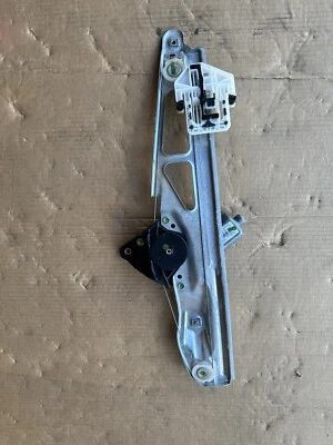 2014-2020 Chevrolet Impala Side Power Window Regulator & Motor Assembly 23168662 - Image 1 of 4