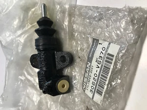 30620V6370 30620V630B CILINDRETTO FRIZIONE NISSAN PICK UP TERRANO II NEW OE - Imagen 1 de 1