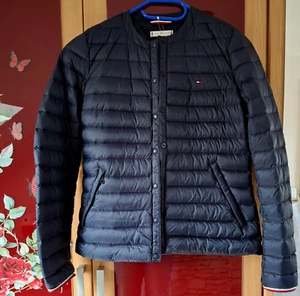 Leichte Tommy Hilfiger Steppjacke neu und ungetragen Gr. XXS Blau - Bild 1 von 5