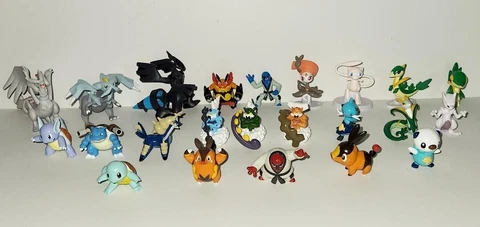 23 Piece Tomy Pokemon Action Figure Lot Squirtle, Blastoise, Mew, Mewtwo & More Cover
