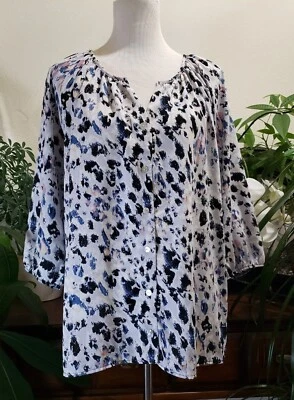 WEST KEI Top Mujer 1X Gris Azul Estampado Animal Botón Manga 3/4 Túnica Boho EE. UU. Foto 1 de 4
