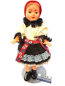 Vintage 8” Czech Folk Doll – Kyjov Costume | Made in Czechoslovakia PVC - Foto 1 di 7