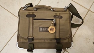 Hedgren Outdoor Gear Versatile Carrying Case/Backpack Olive Padded Canvas - Afbeelding 1 van 6