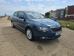 Skoda Superb Elegance - Picture 1 of 17