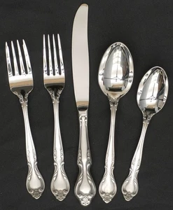 International Silver Queen's Fancy  5 Piece Place  6052764 - Picture 1 of 1