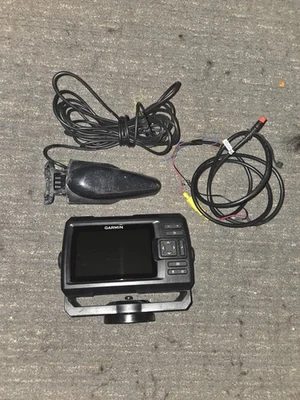 Garmin - Striker Vivid 5cv with GT20TM Transducer Used Good conditon Tested - Image 1 of 3