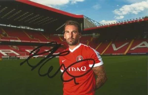 CHARLTON: RICKY HOLMES SIGNED 6x4 PORTRAIT PHOTO + COA - Bild 1 von 1