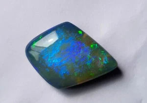 OPAL DOUBLET - GREEN/BLUE - KITE SHAPE - 15.5cts FROM MINTABIE S.A - Picture 1 of 11