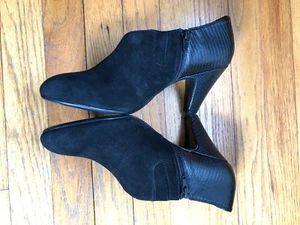 Naturalizer 10 NWOB Black Women's Leather Ankle Bootie Shoe-Gorgeous - Picture 1 of 11